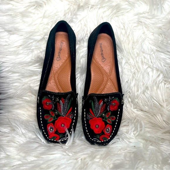 Beartraps Otella Embroidered Suede Loafer/Moccasin Size 7 Black Beautiful Flats - Picture 4 of 9